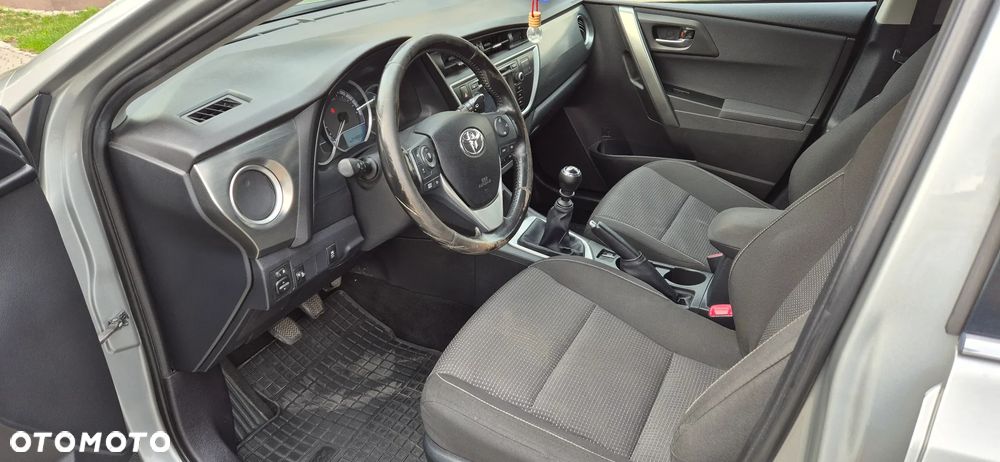 Toyota Auris 2.0 D-4D Life - 12
