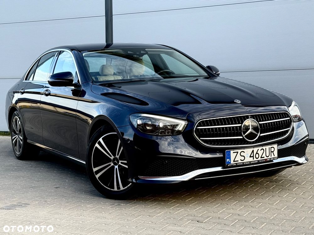 Mercedes-Benz Klasa E 300 9G-TRONIC - 9