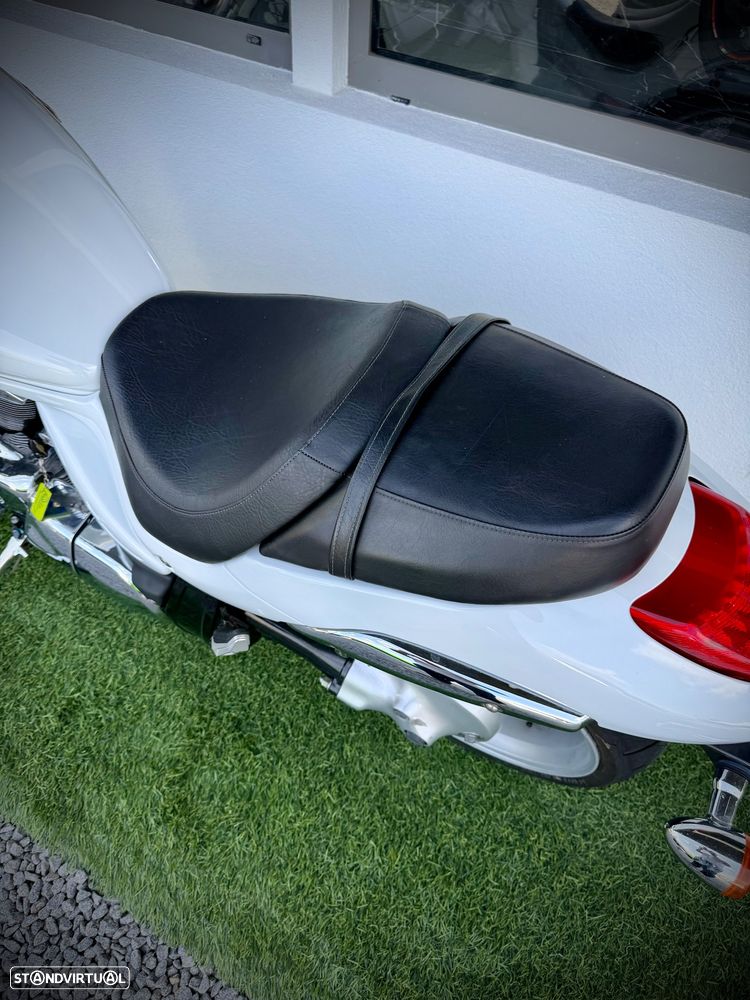 Suzuki Intruder M1800 R - 15