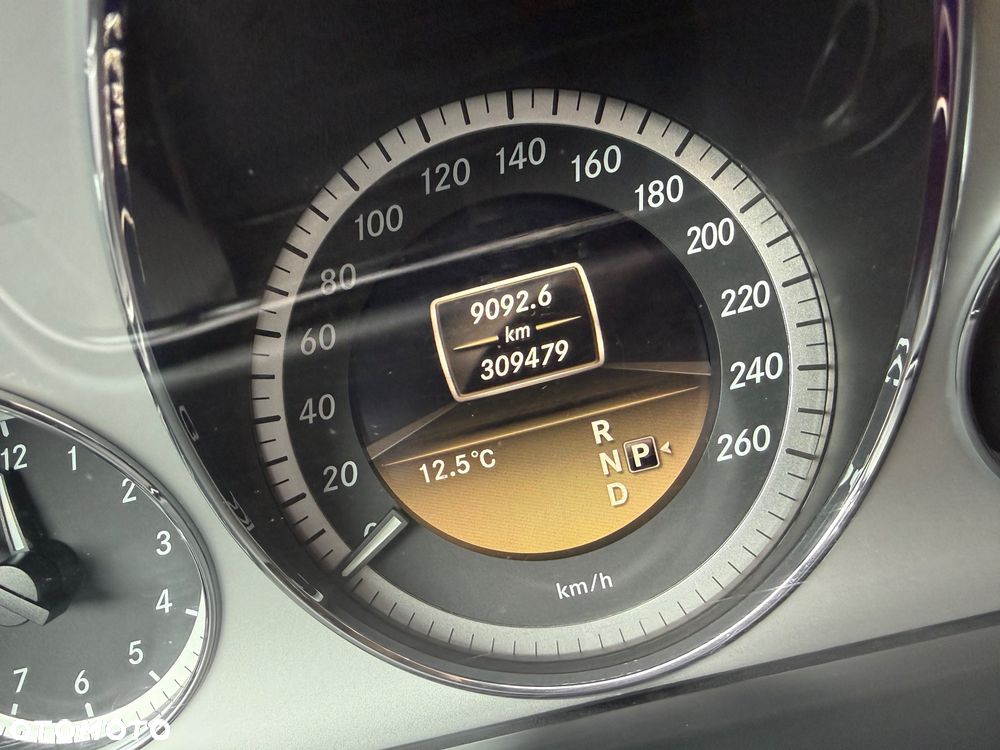 Mercedes-Benz Klasa E 350 CDI BlueEff Avantgarde - 21