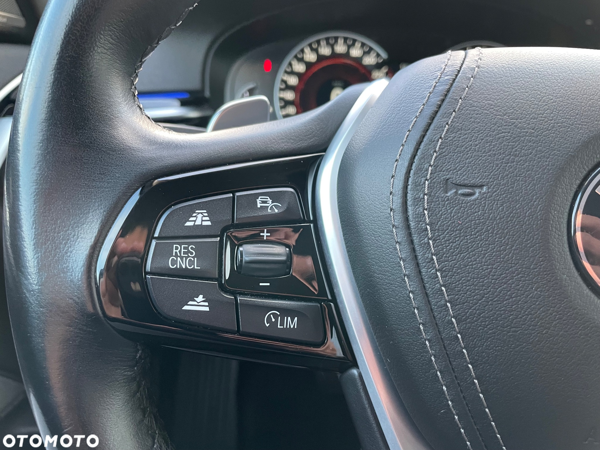BMW Seria 5 530i xDrive Sport Line sport - 27
