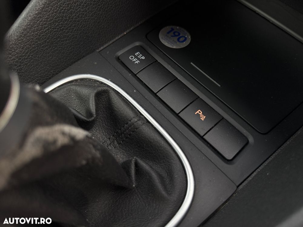 Volkswagen Golf 1.6 TDI BMT Comfortline - 15