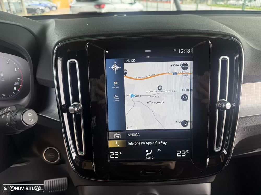 Volvo XC 40 1.5 T3 Momentum Plus Geartronic - 11