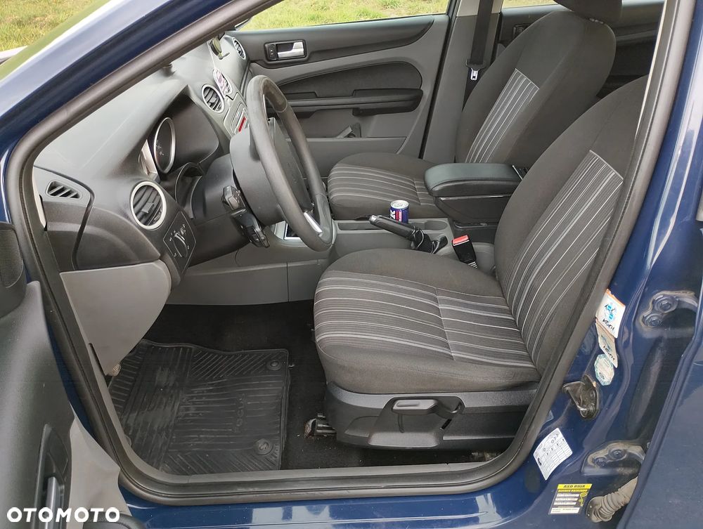 Ford Focus 1.8 TDCi Ambiente - 17