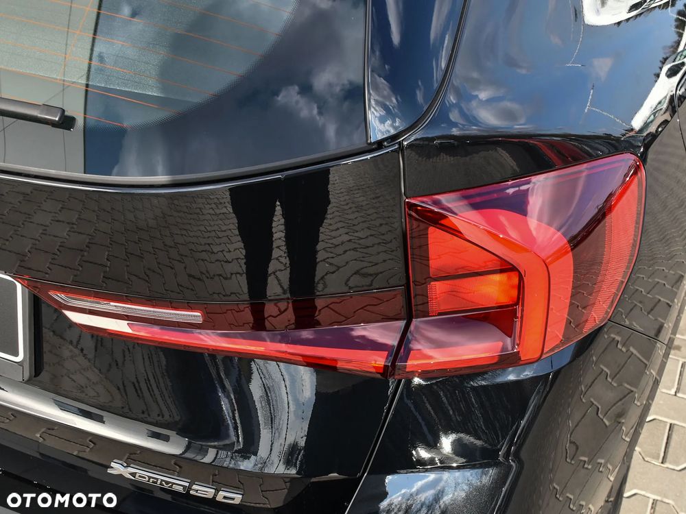 BMW iX1 xDrive30 - 15