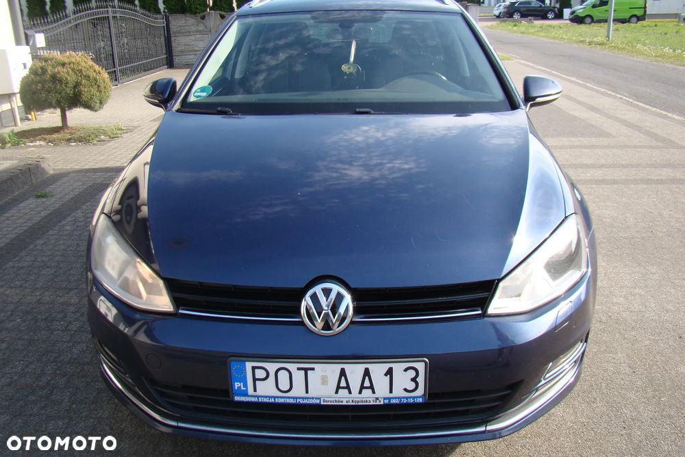 Volkswagen Golf - 1