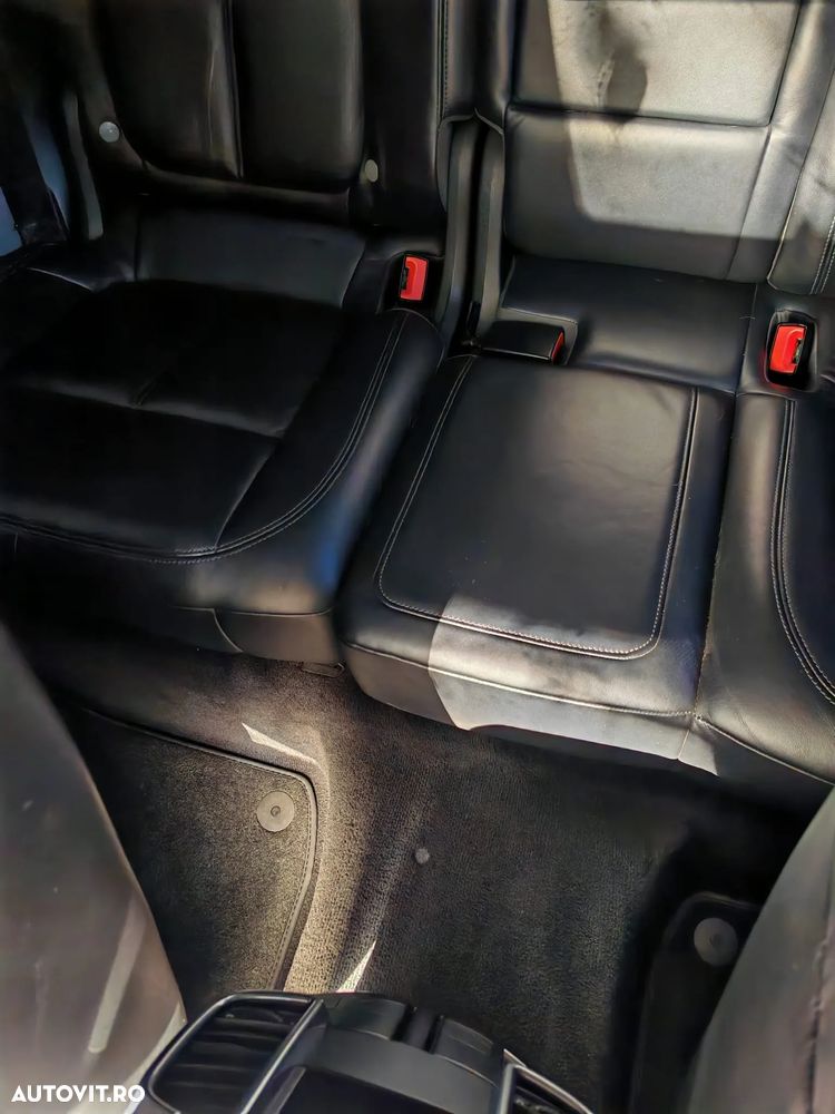 Porsche Cayenne 3.0 L V6 - 12