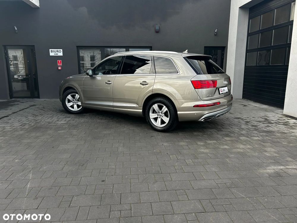 Audi Q7 - 10