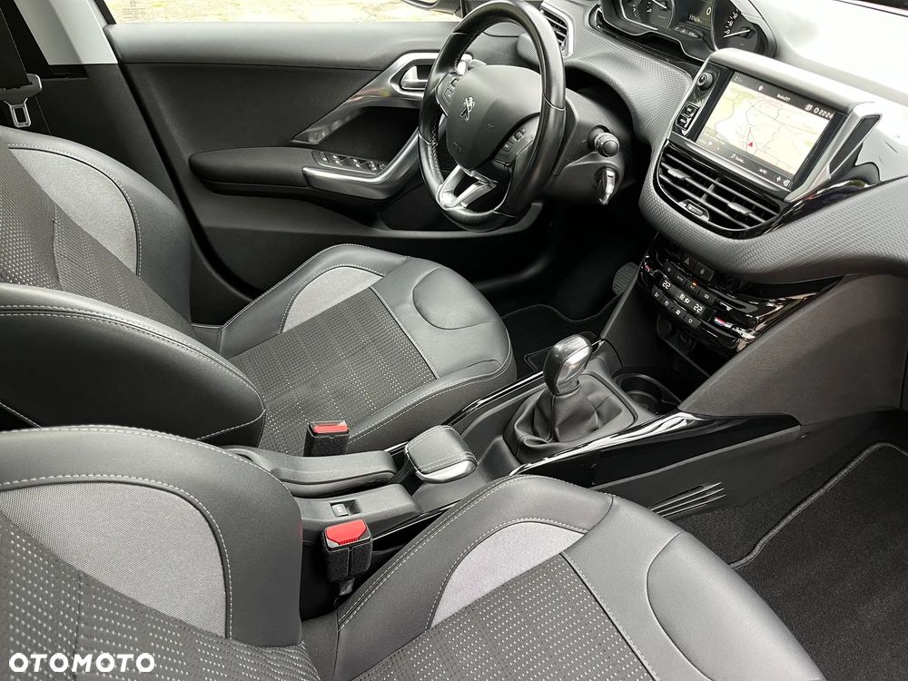 Peugeot 2008 1.6 BlueHDi Allure - 16