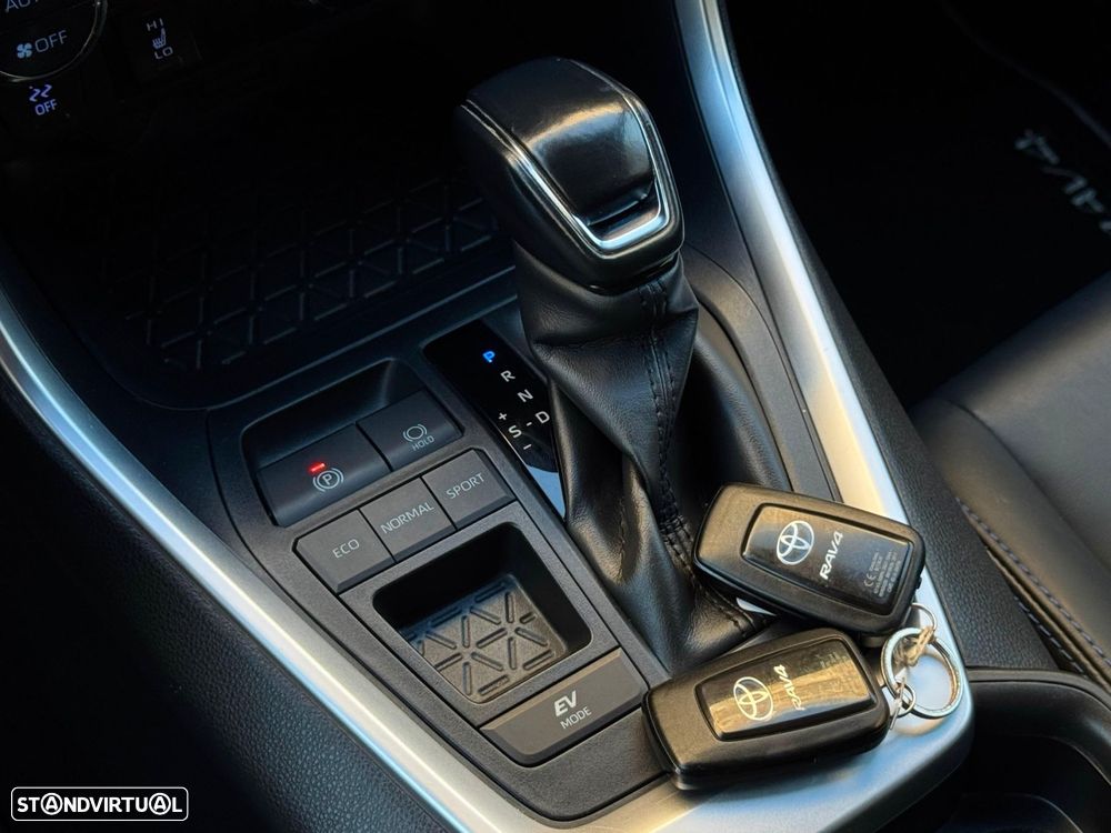 Toyota RAV4 2.5 HDF Black Edition - 21