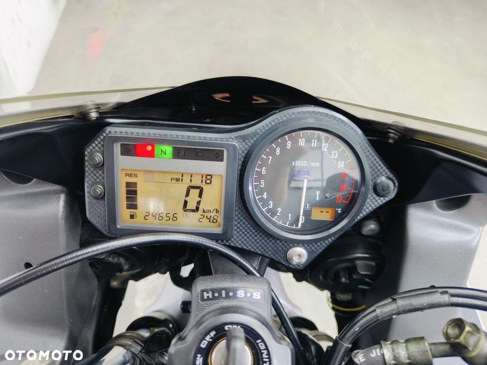 Honda CBR - 16