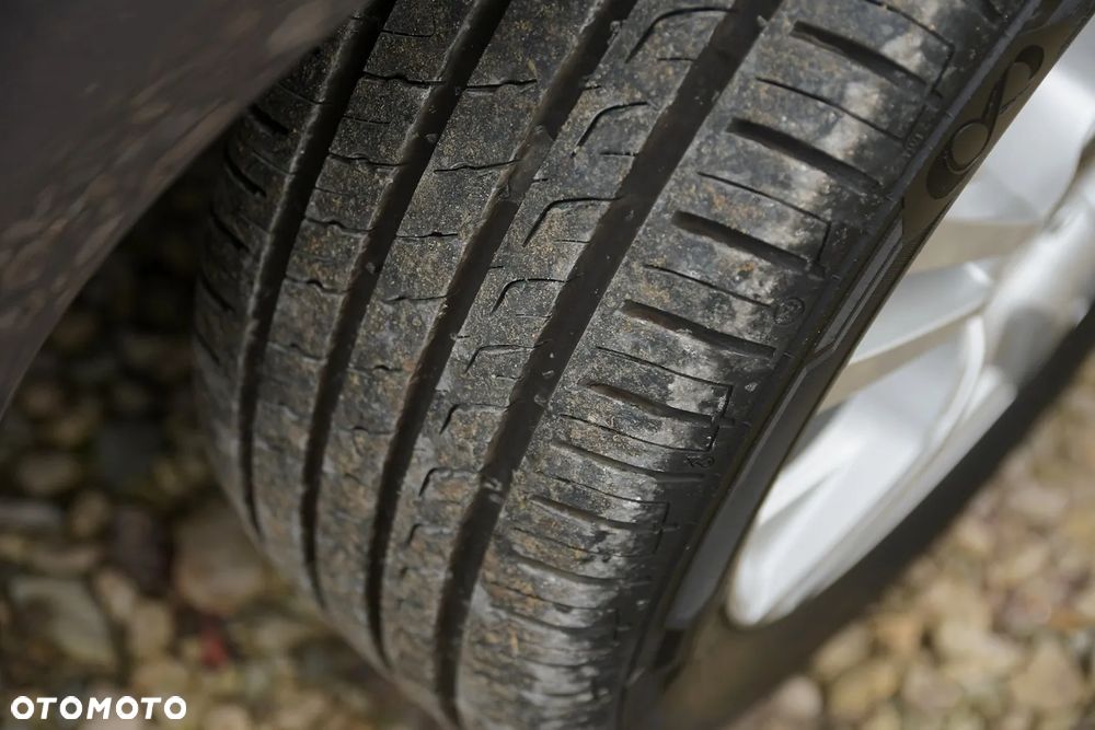 Ford Focus 1.6 Ti-VCT Titanium - 16