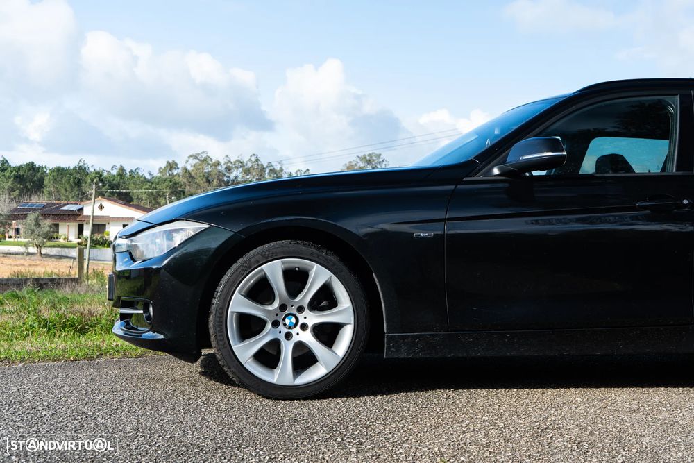 BMW 320 d Sport Line - 11