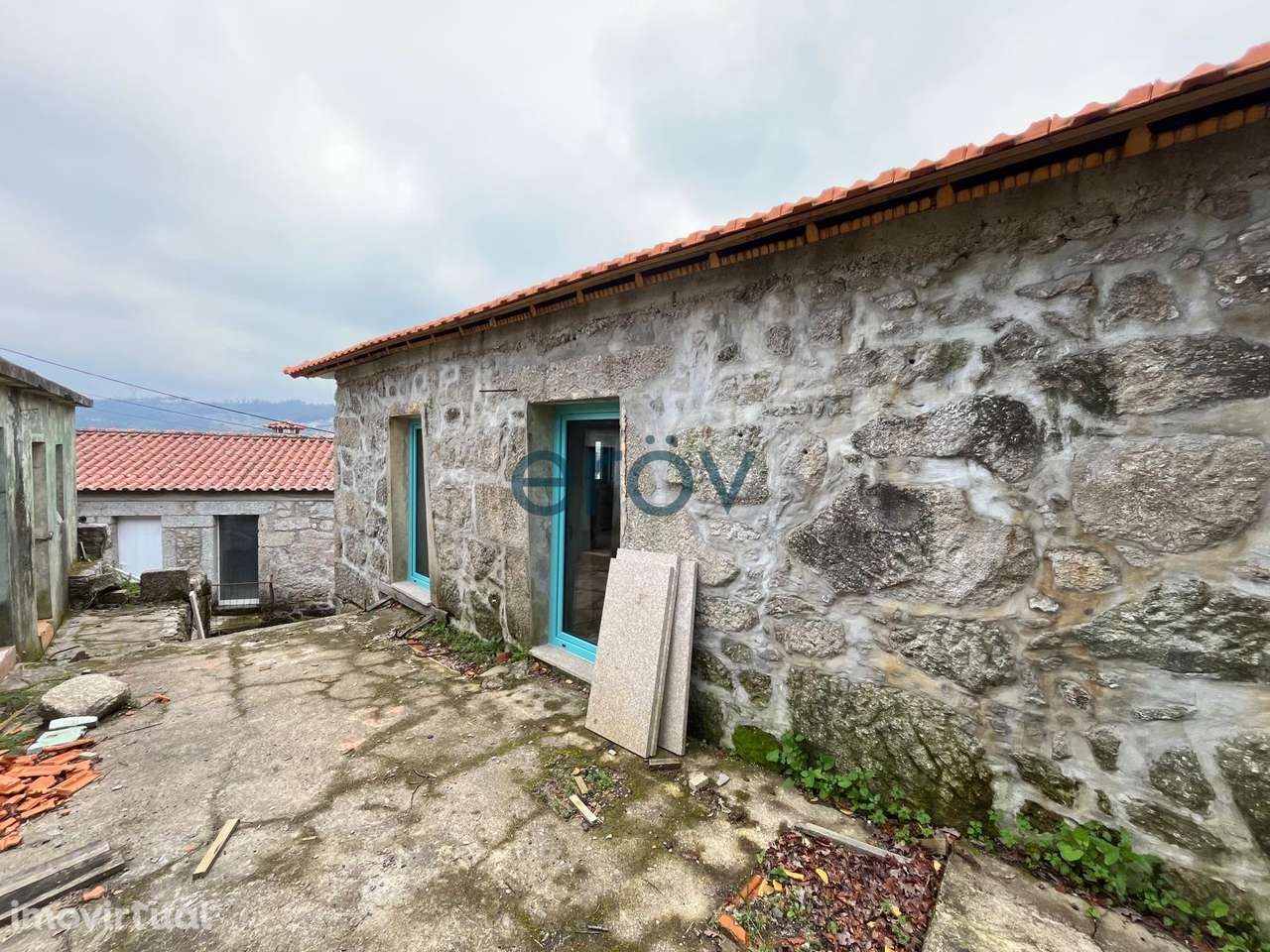 Moradia para Reabilitação com Terreno e Vista Panorâmica - Grande imagem: 4/36