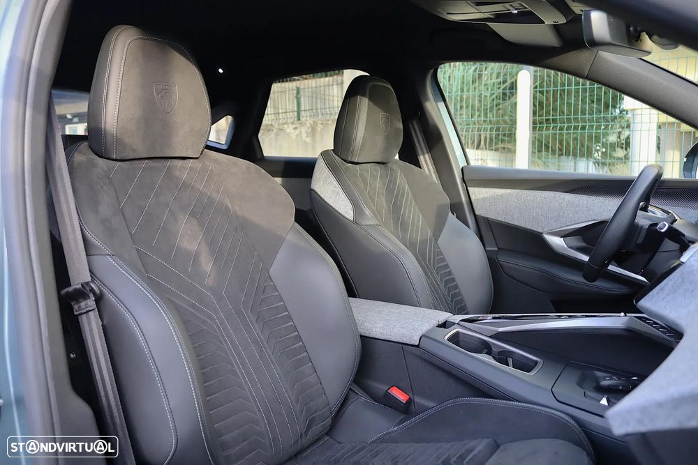 Peugeot 3008 1.2 Hybrid GT e-DCS6 - 28