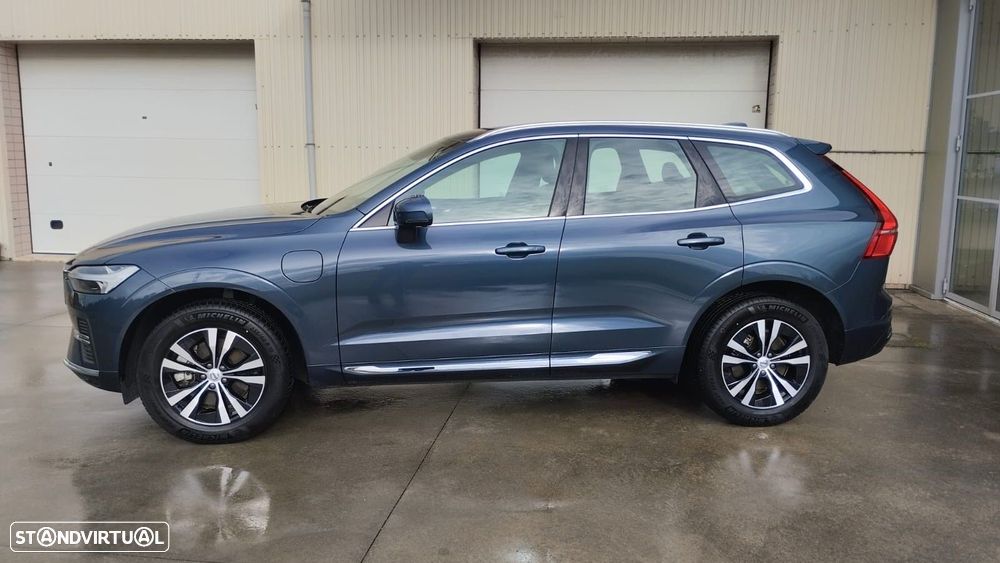 Volvo XC 60 2.0 T6 PHEV Core AWD - 23