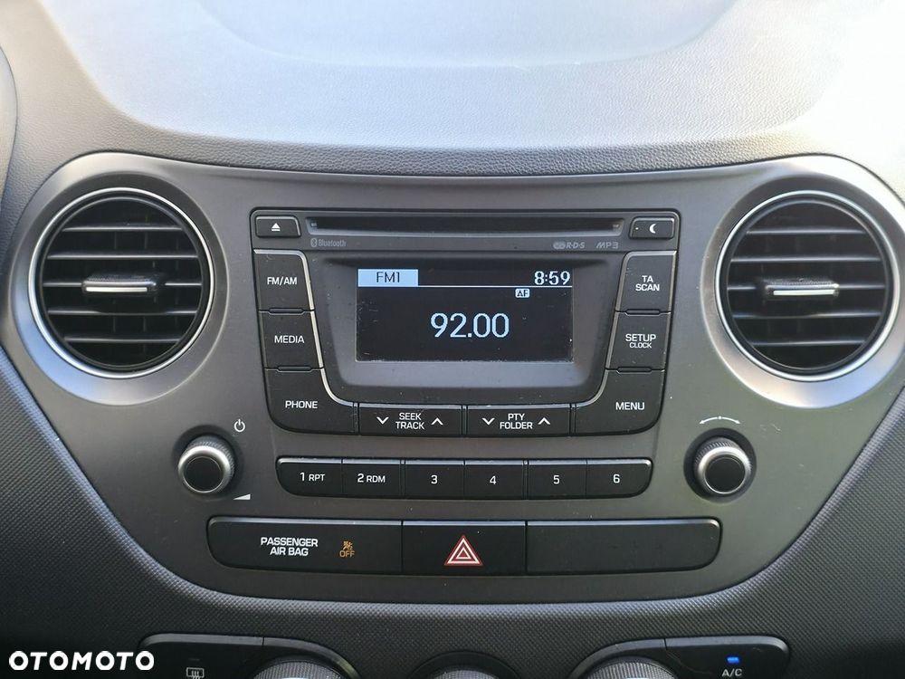Hyundai i10 - 12