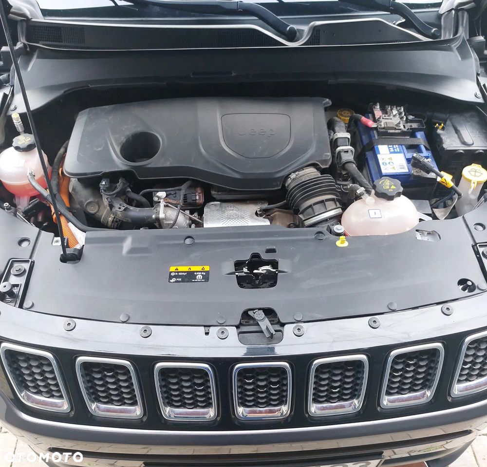 Jeep Compass - 28
