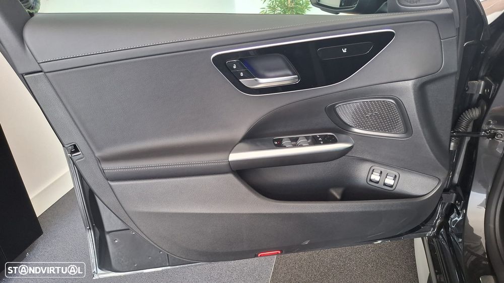 Mercedes-Benz C 300 e AMG Line - 18