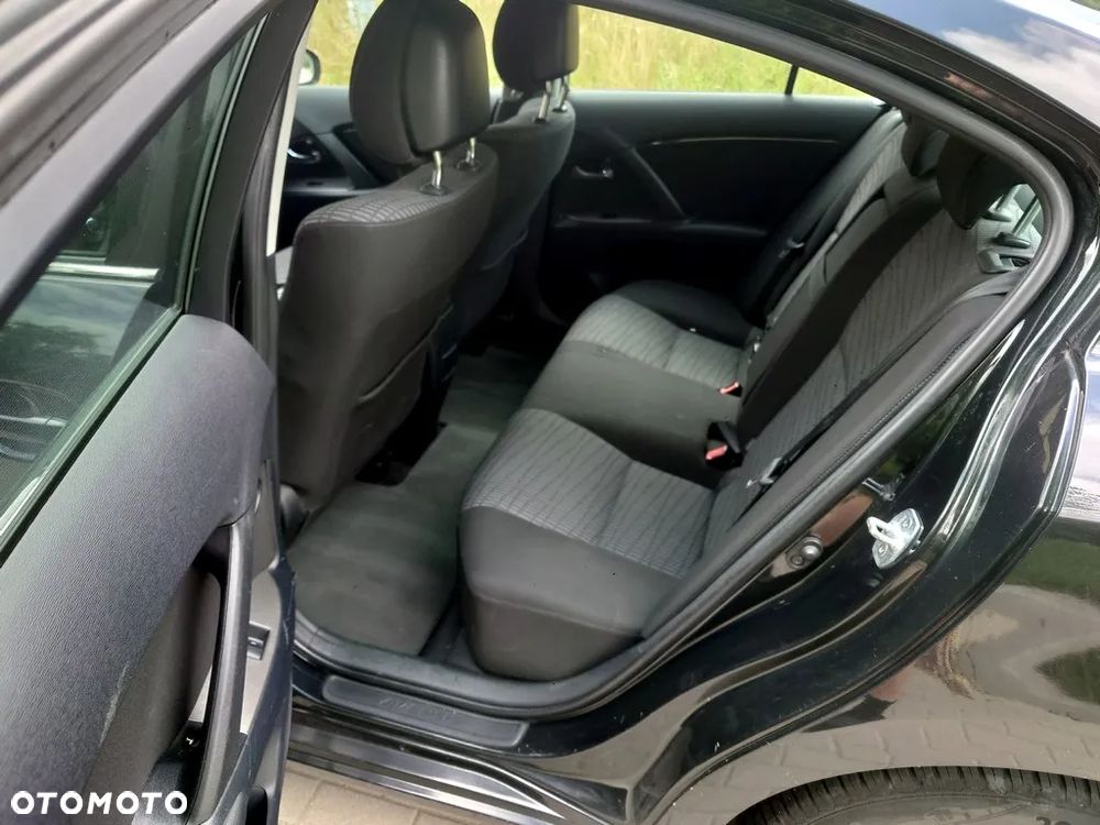 Toyota Avensis 1.8 Sol - 8