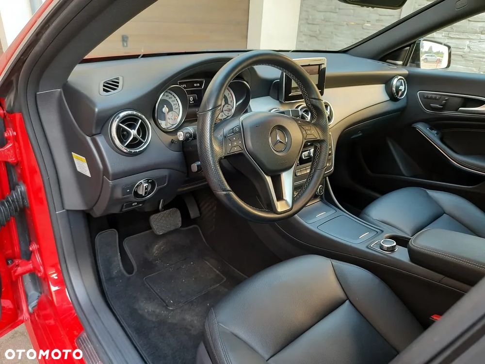 Mercedes-Benz CLA 250 7G-DCT Sport - 14
