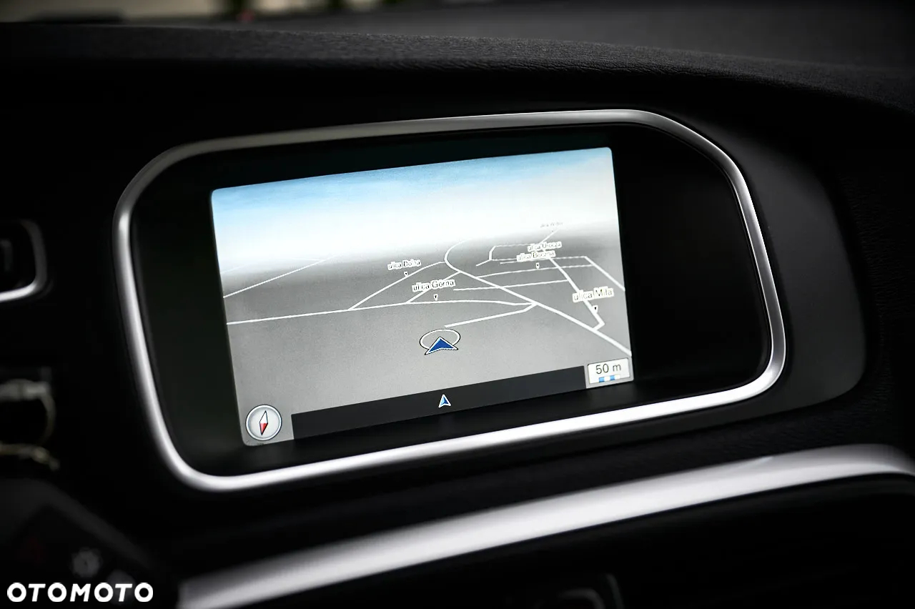 Volvo V40 Cross Country D2 Drive-E Ocean Race - 37