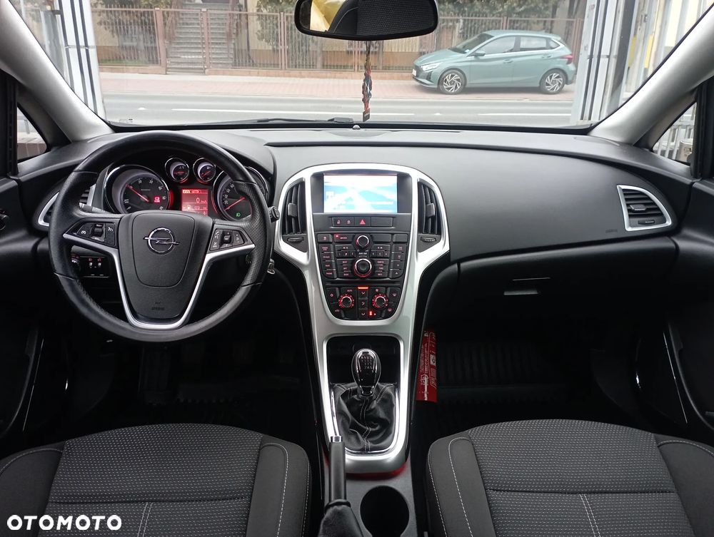 Opel Astra 1.7 CDTI DPF Cosmo - 8