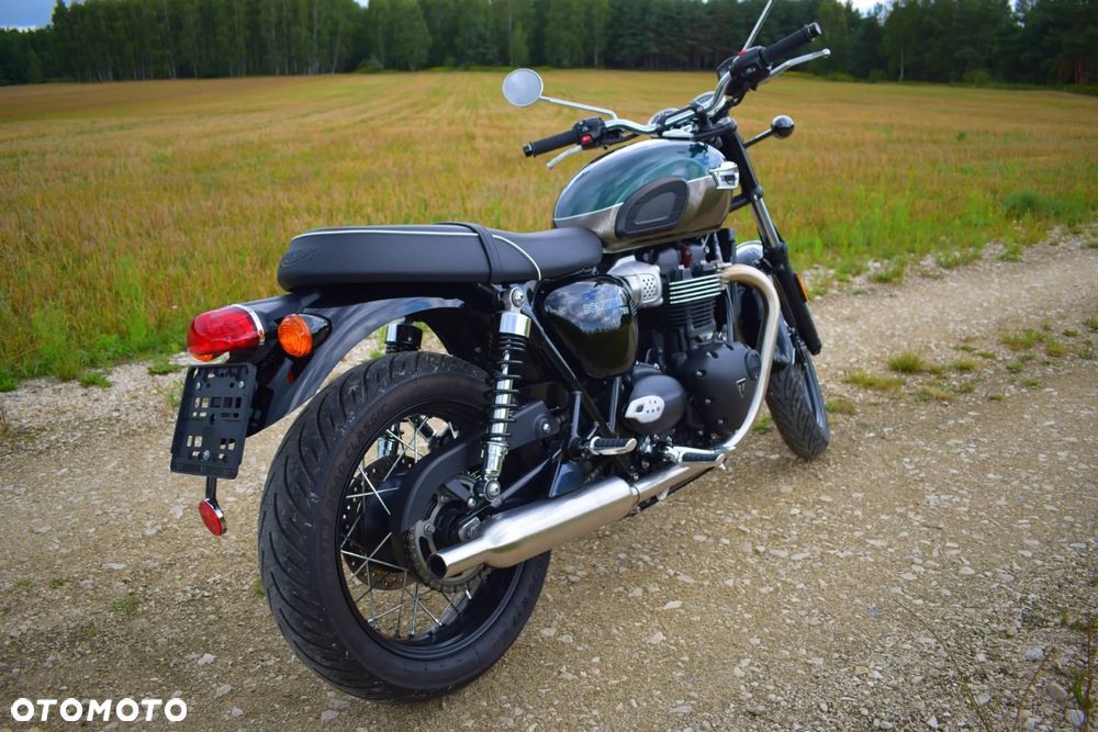 Triumph Bonneville - 17