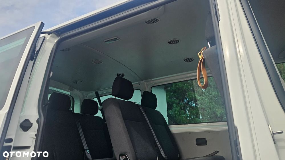 Volkswagen Transporter - 7