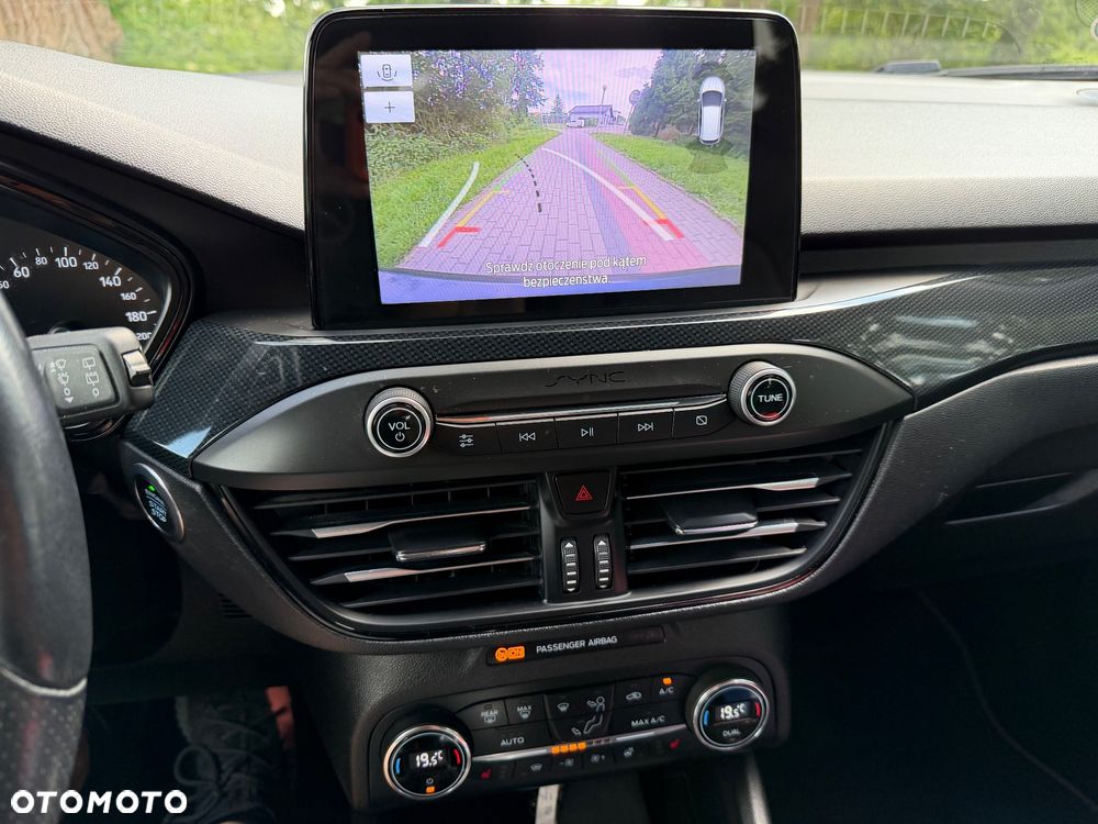 Ford Focus 1.5 EcoBlue Start-Stopp-System ST-LINE - 18