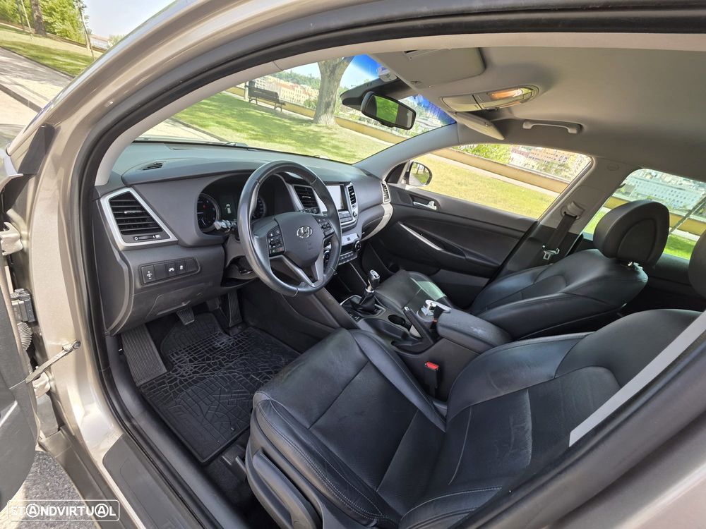 Hyundai Tucson - 4