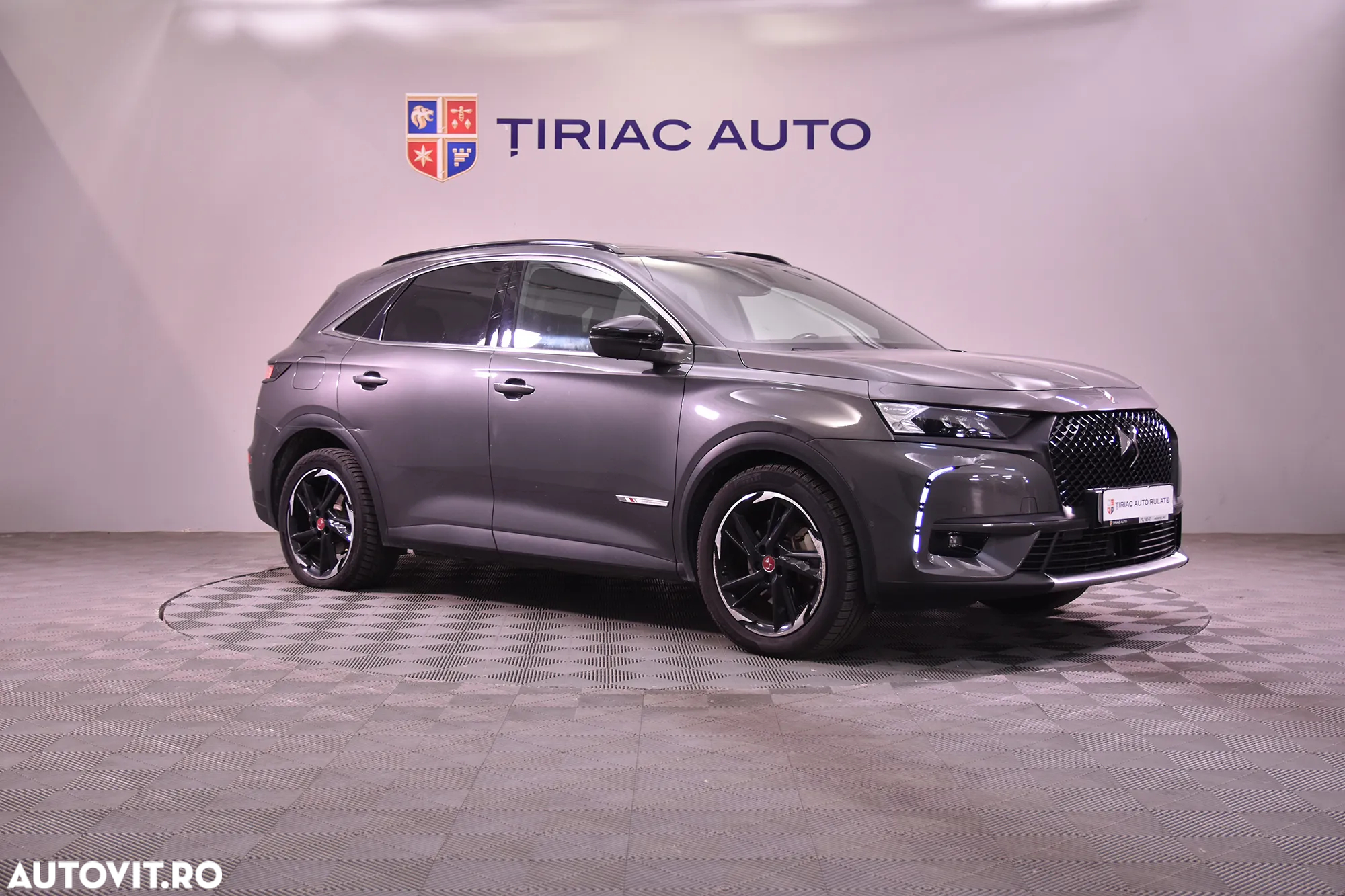 DS Automobiles DS 7 Crossback DS7 1.6 PHeV AWD 300 EAT8 PERFORMANCE LINE + - 7