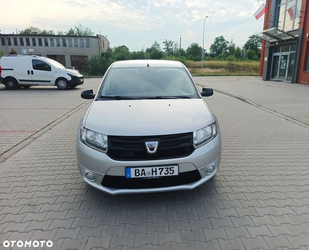 Dacia Sandero 1.2 16V 75 Laureate - 9