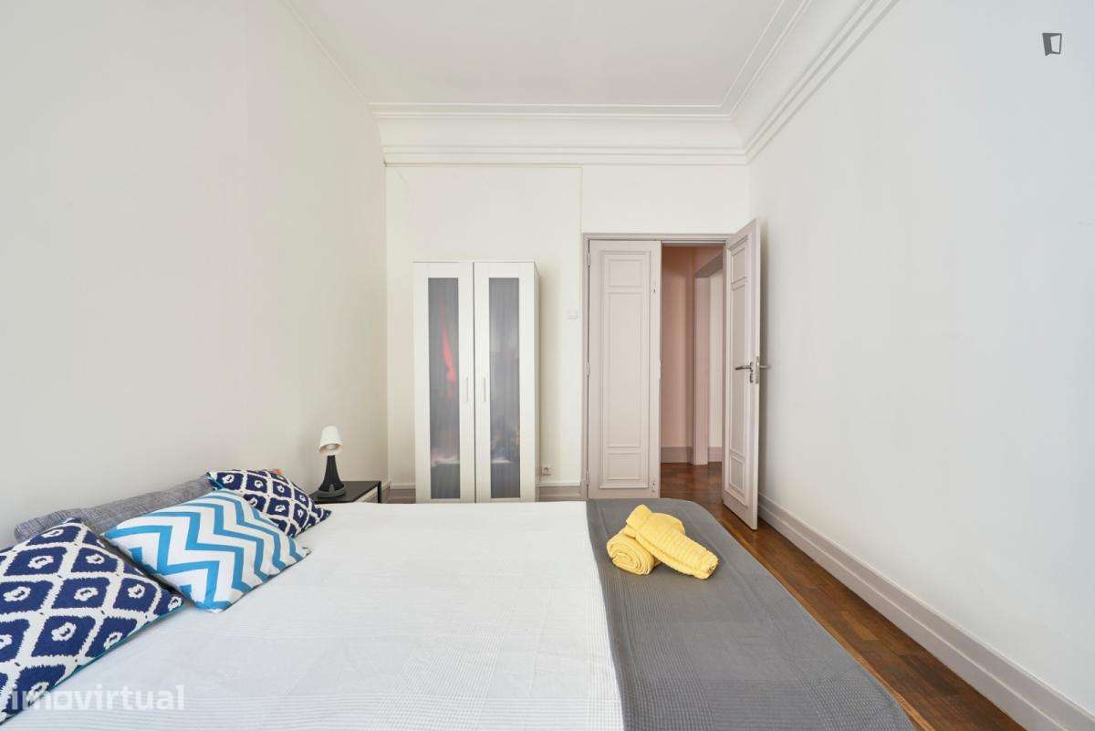 Quarto - localizado em Marquês de Pombal Lisbon - Grande imagem: 4/51