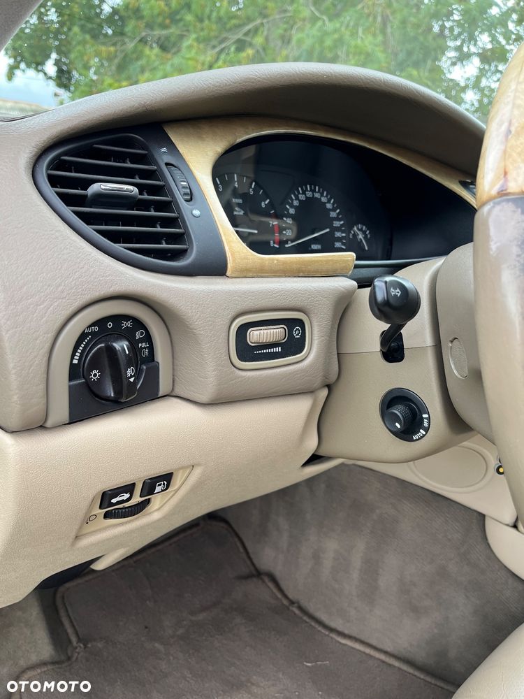 Jaguar S-Type 4.0 V8 - 19