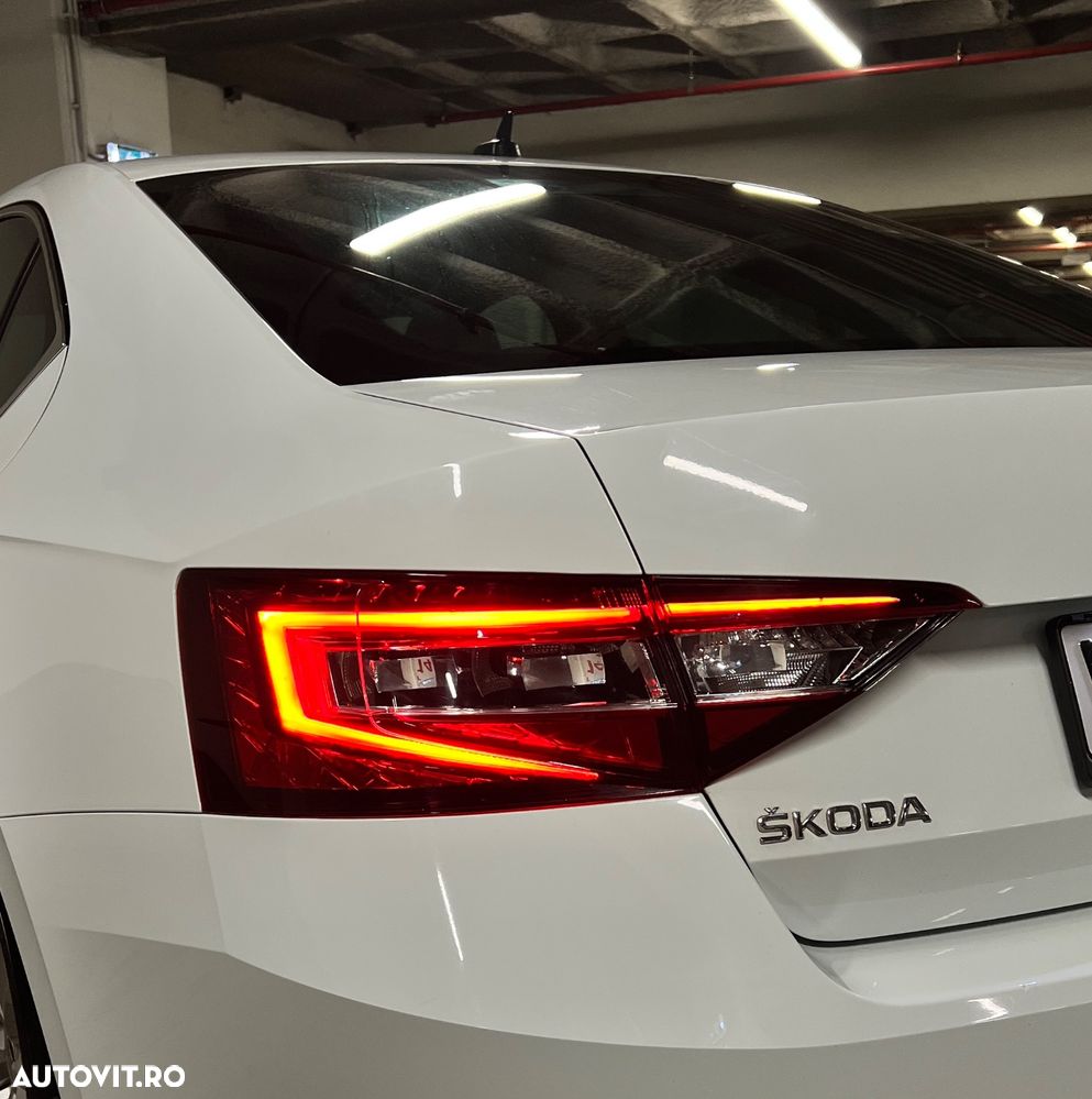 Skoda Superb 2.0 TDI DSG Style - 21