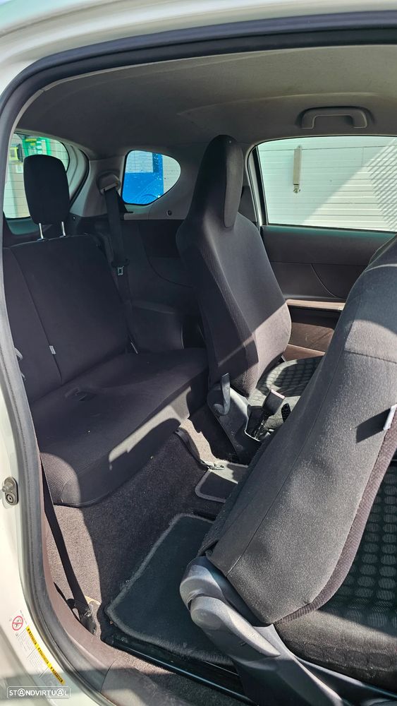 Toyota iQ 1.0 VVT-i 2 EP+NAVI+Bluetooth - 6