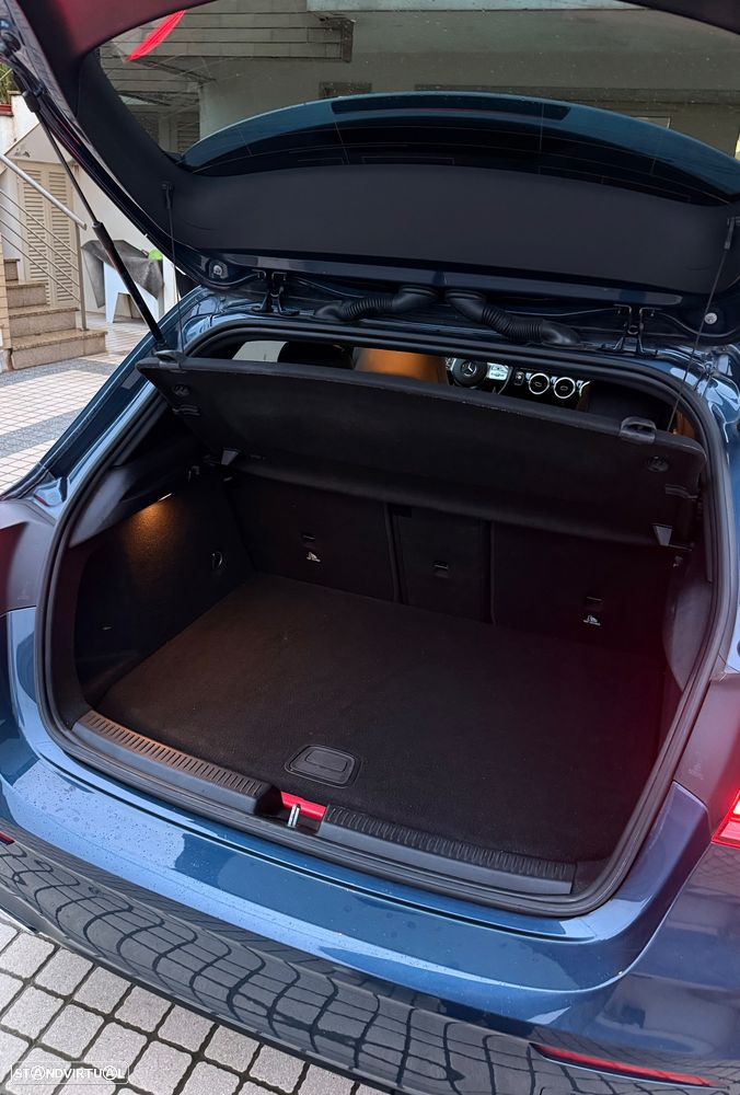 Mercedes-Benz A 250 e AMG Line - 26