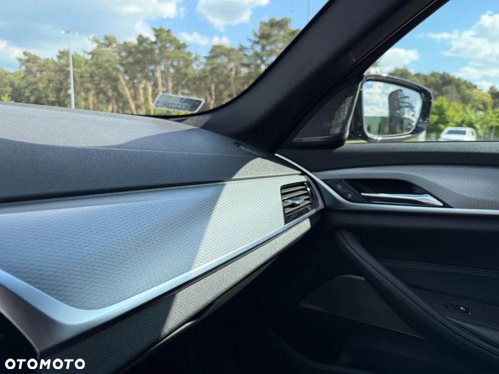 BMW Seria 5 - 17