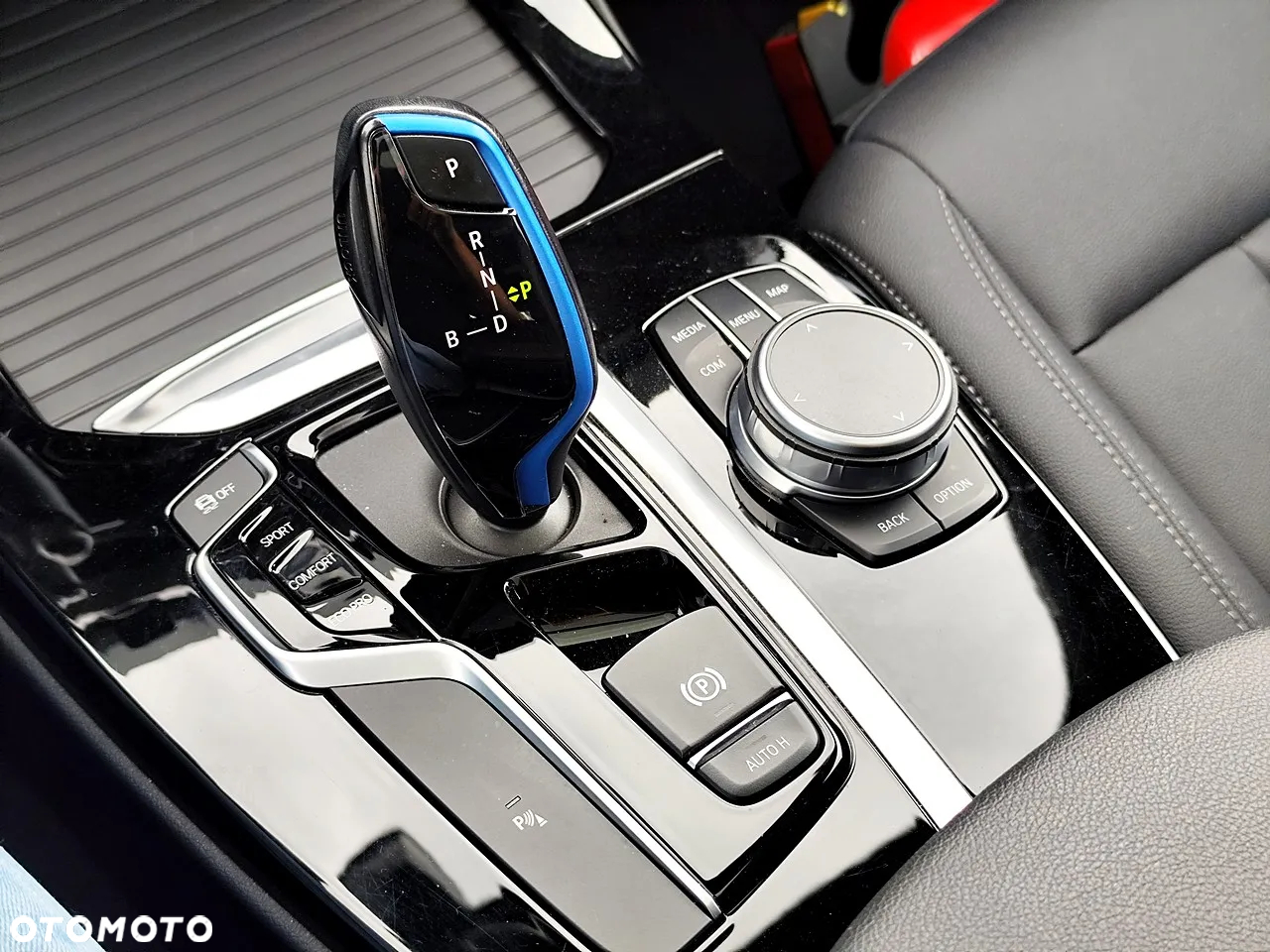 BMW iX3 80kWh Impressive - 16