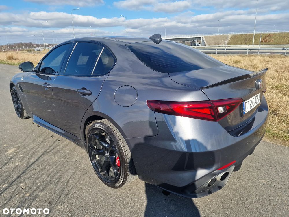 Alfa Romeo Giulia 2.9 V6 Bi-Turbo AT8 Quadrifoglio - 18