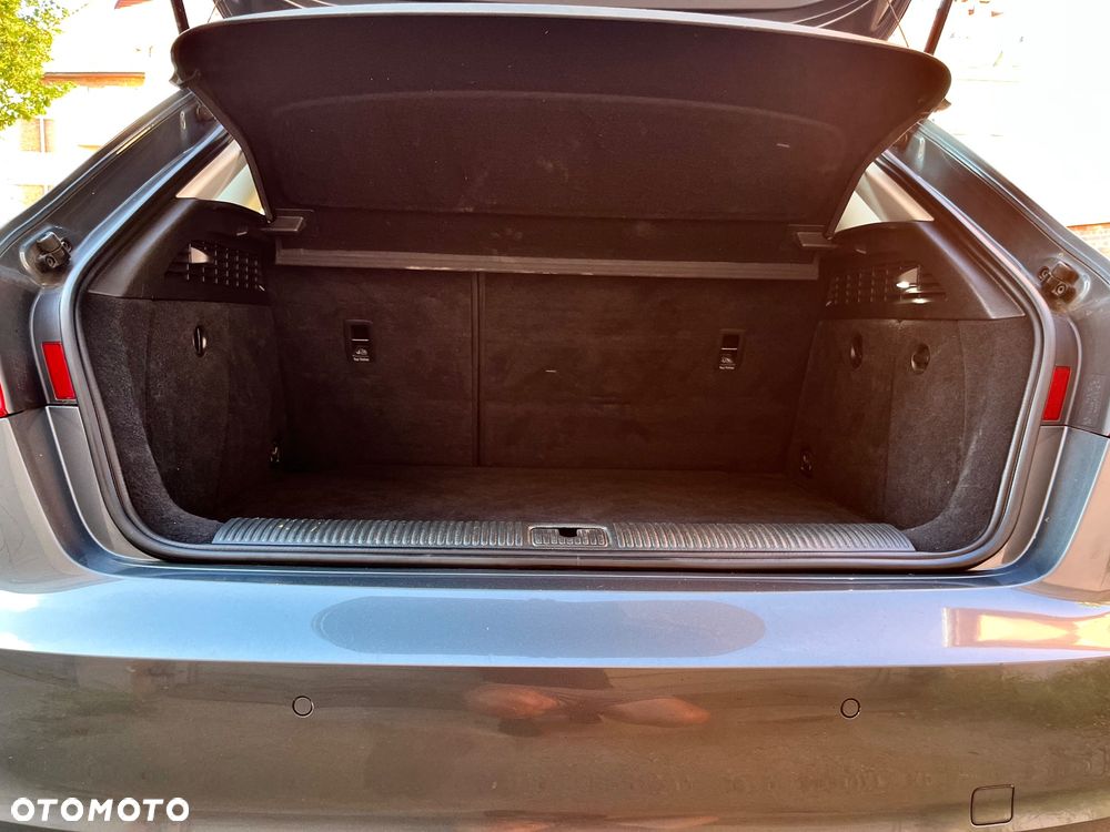Audi A3 Sportback 1.6 TDI DPF S tronic Ambiente - 23