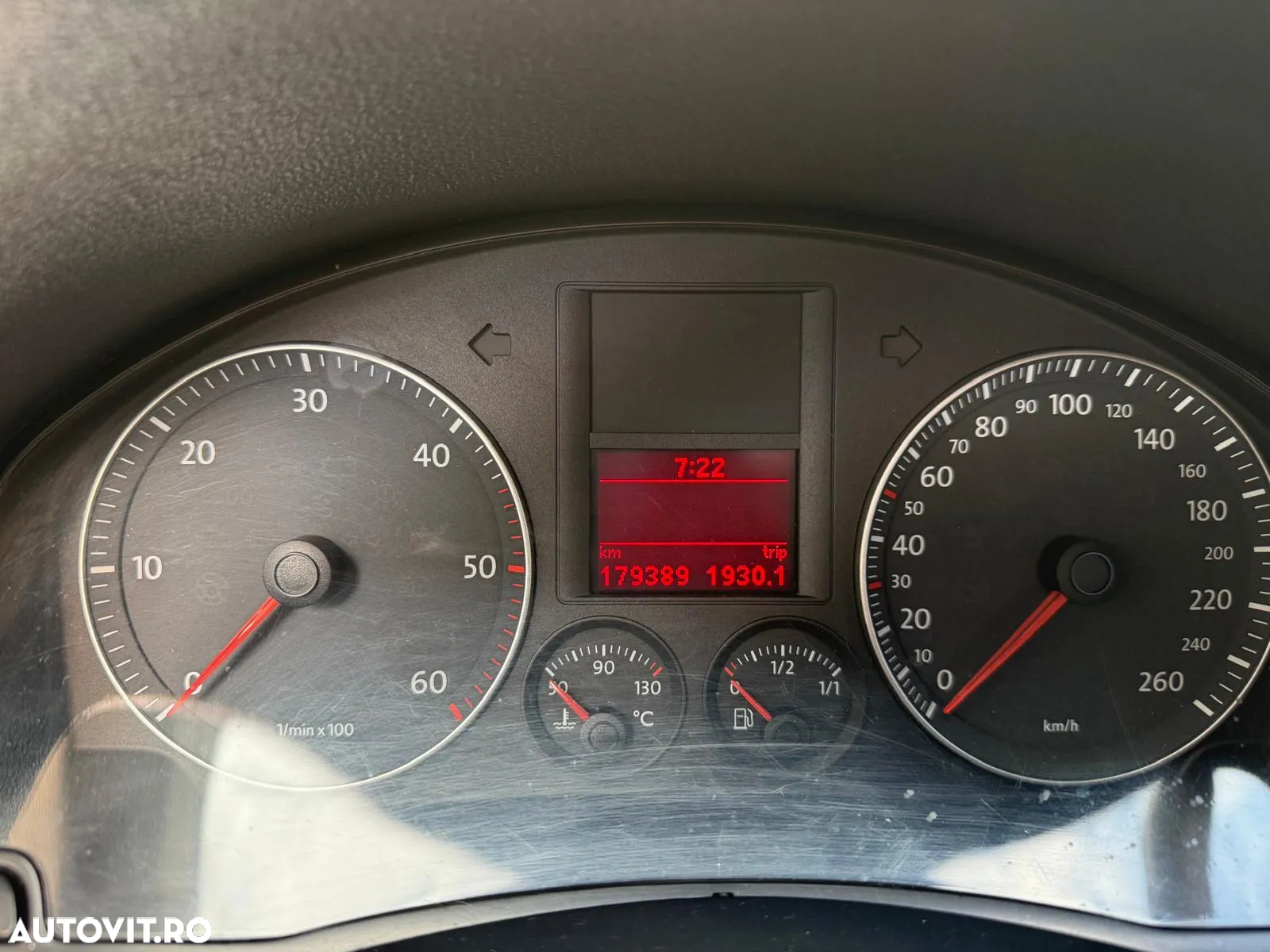 Volkswagen Golf - 8