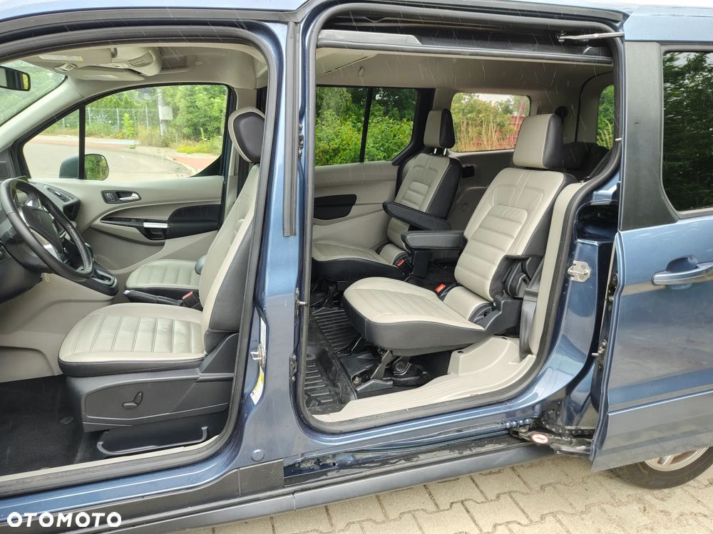 Ford Tourneo Connect Grand - 17