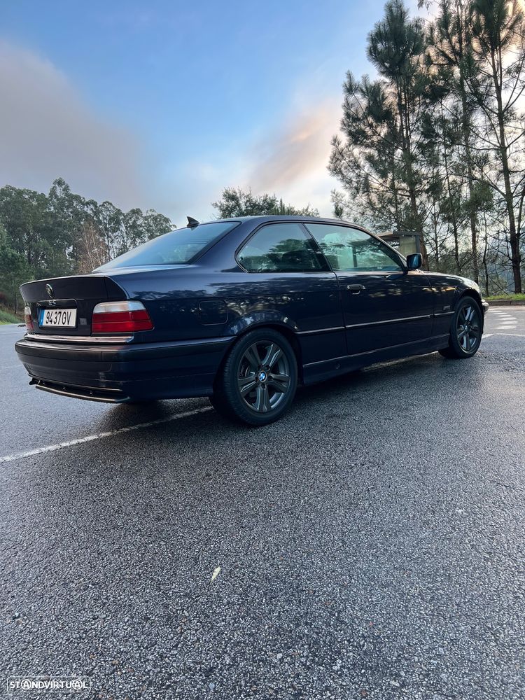 BMW 318 iS Coupé - 4