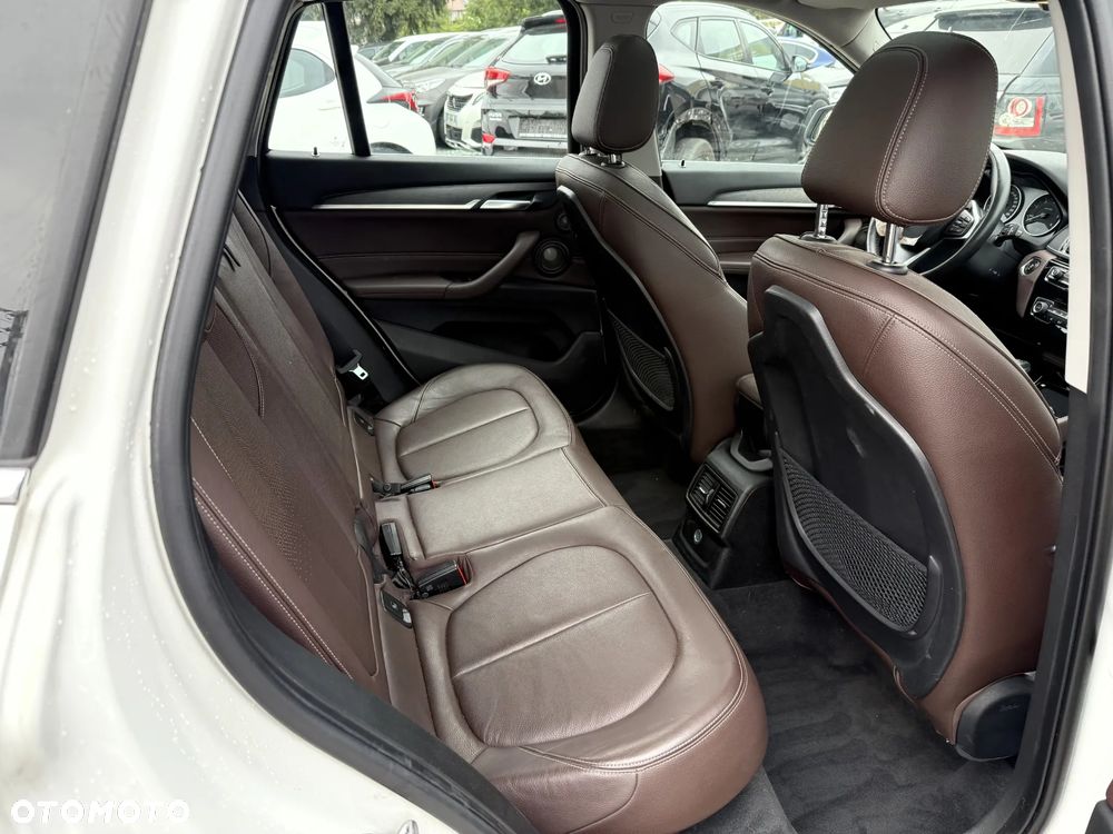 BMW X1 xDrive20d Sport Line - 14