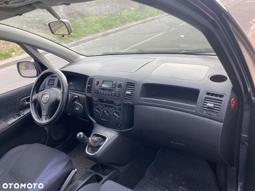 Toyota Corolla Verso 2.0 D-4D Sol - 3