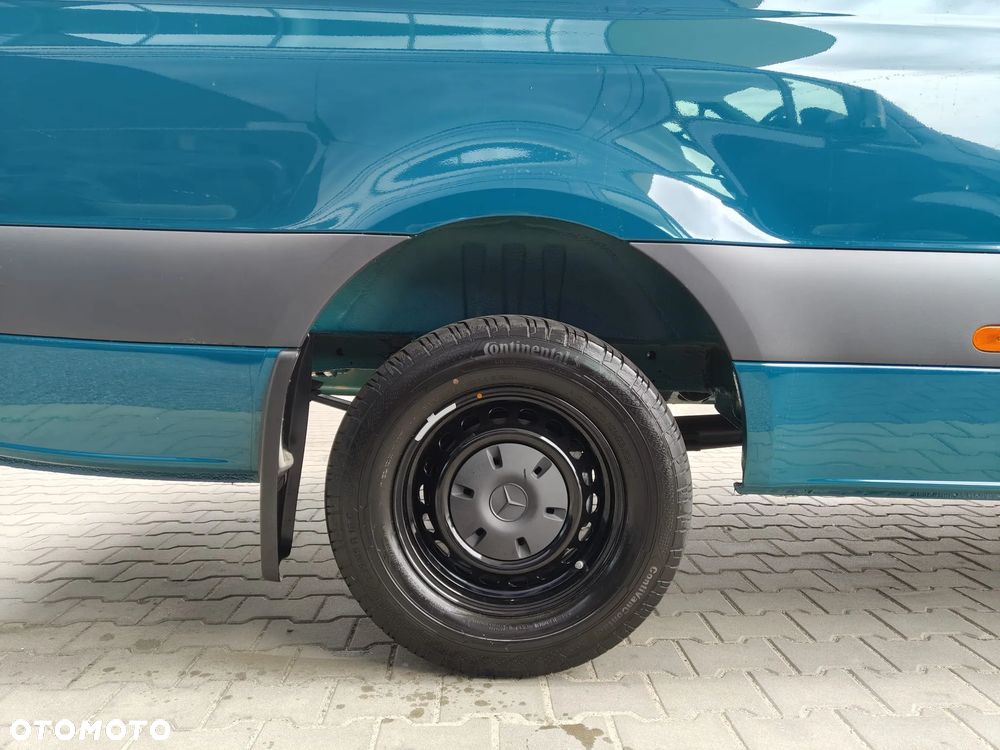 Mercedes-Benz Sprinter - 10