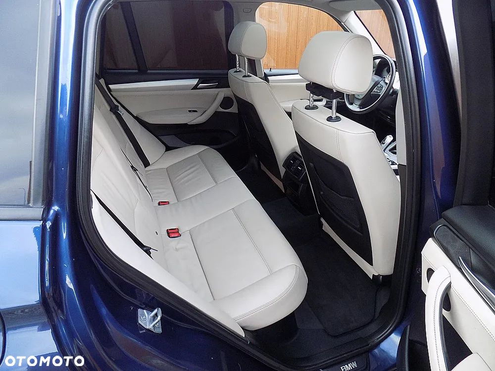 BMW X3 xDrive30d Advantage - 7