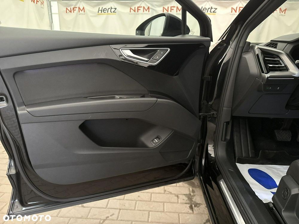 Audi Q4 e-tron - 11